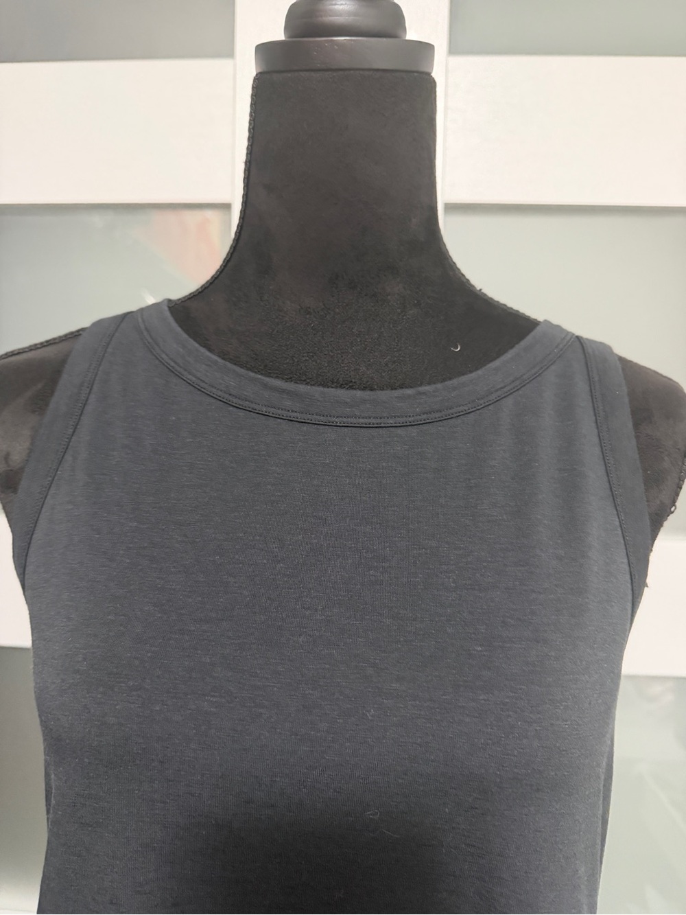 Lululemon Open Back Sleeveless Tank Top Black - Picture 4 of 7